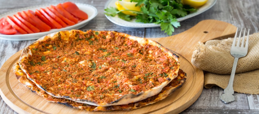 Adana'ya Özgü Lahmacun