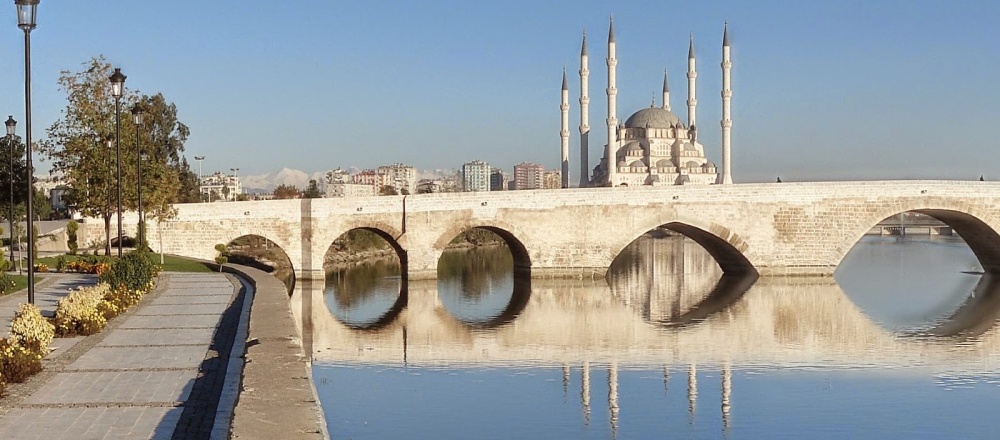 Yüzyıllardır Yaşayan Yapıt: Taş Köprü