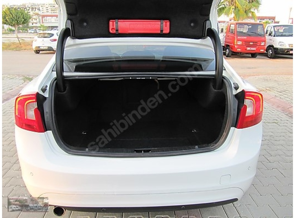 YENİ KASA VOLVO S 60 PREMİUM 1.6 DİZELOTOMATİK