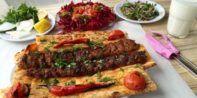 ADANA İLE ÖZDEŞLEŞEN YEMEKLER