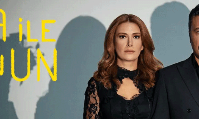 Leyla ile Mecnun Değil tiyatro sahneleri