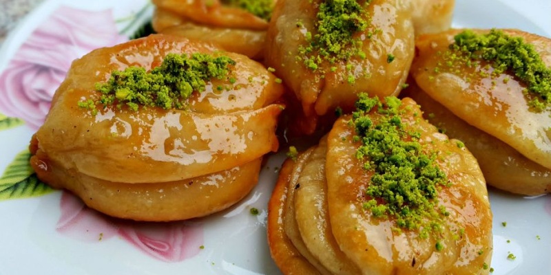 Adana Karakuş Tatlısı