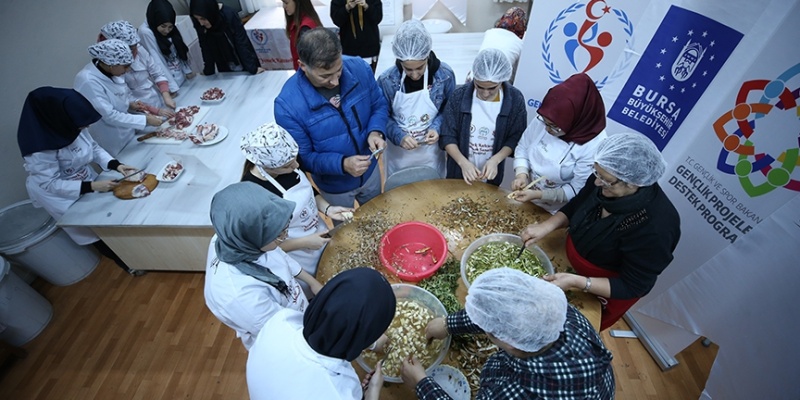 Unutulmaya Yüz Tutmuş Yemekleri Gün Yüzüne Çıkarıyorlar