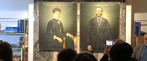 Kamondo Ailesi’ne ait 135 yıllık orijinal iki tablo ilk kez sergilendi